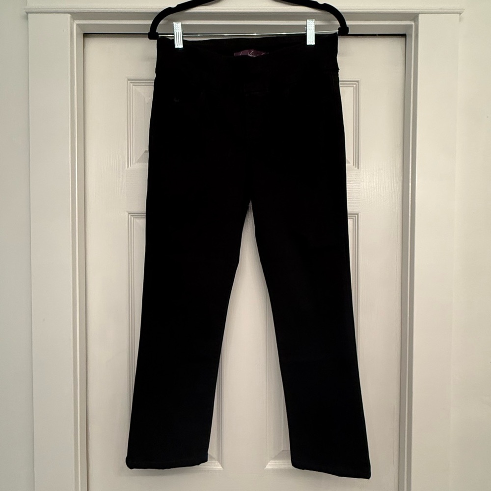 Gloria Vanderbilt Amanda Straight Leg Pull On Women's 8 Short Black Denim Jeans
